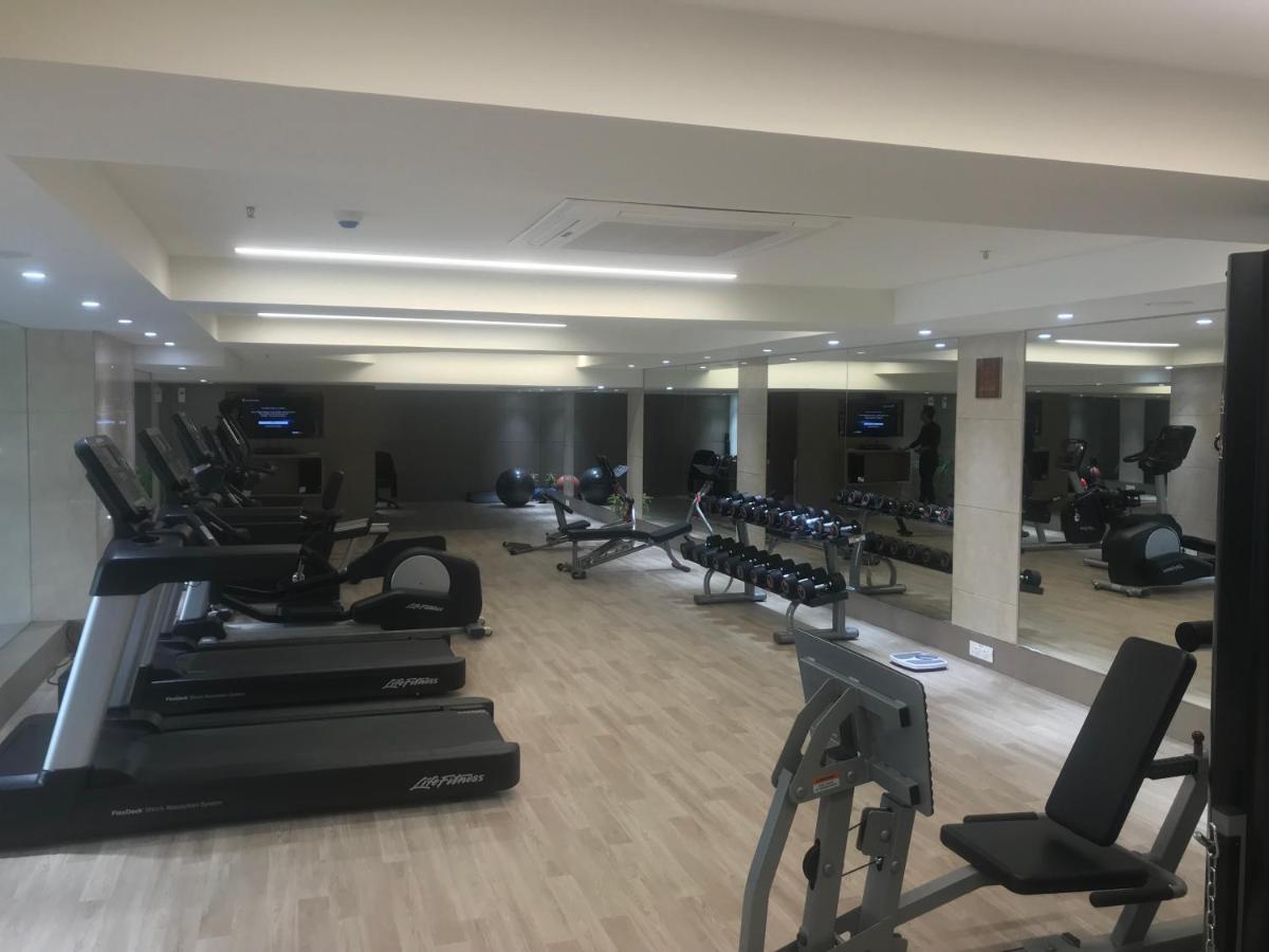 Ramada Plaza By Wyndham Lucknow Hotell Eksteriør bilde