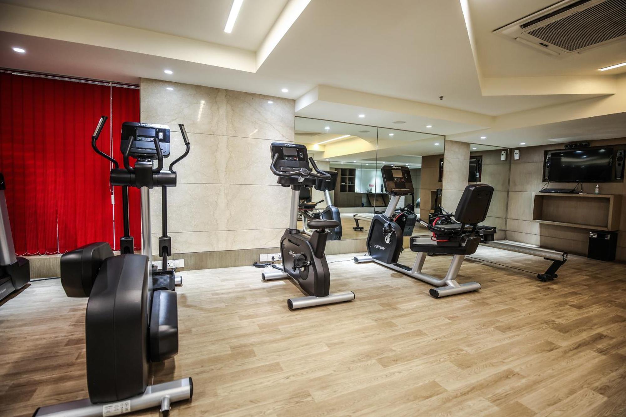 Ramada Plaza By Wyndham Lucknow Hotell Eksteriør bilde