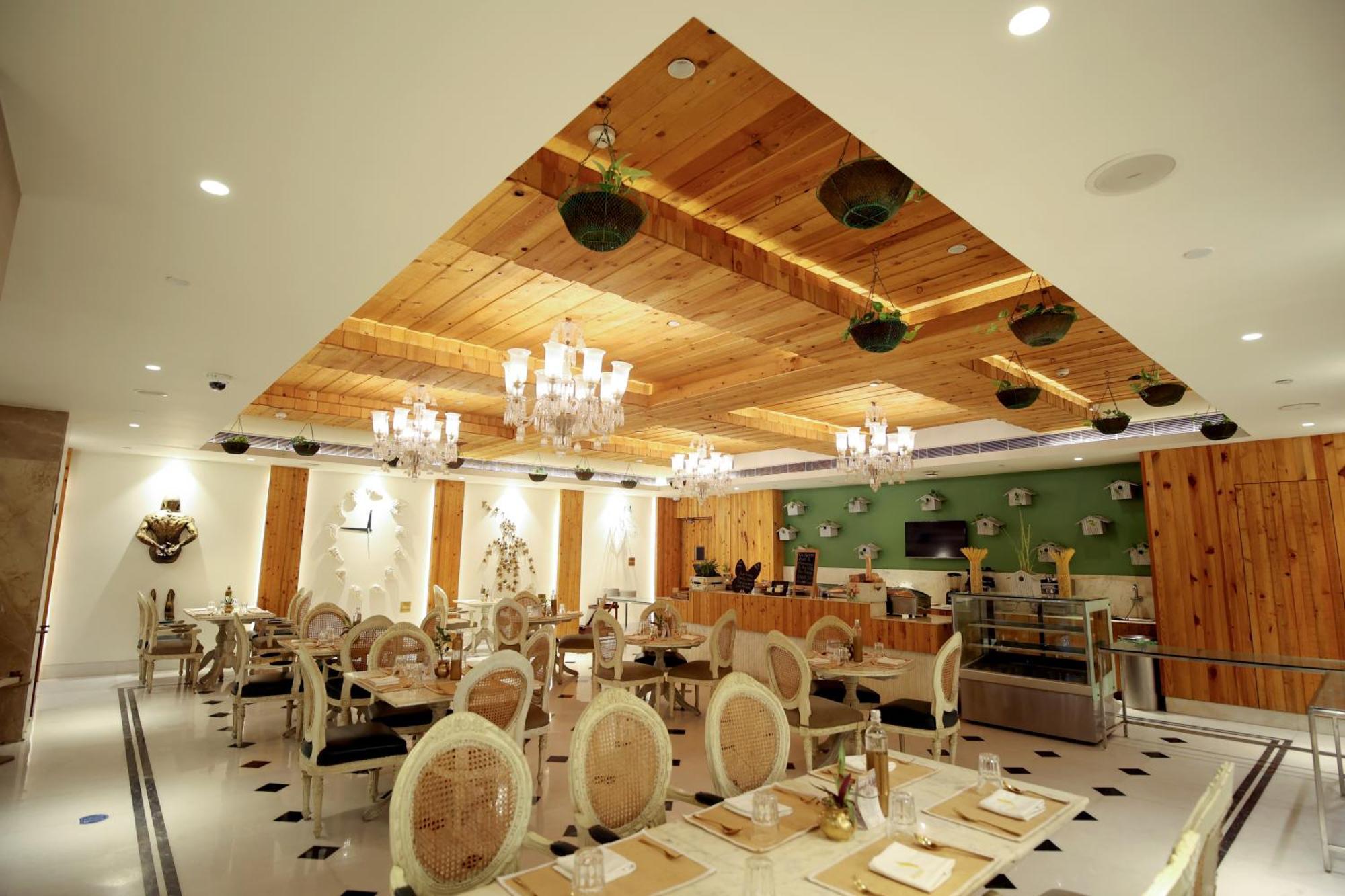 Ramada Plaza By Wyndham Lucknow Hotell Eksteriør bilde