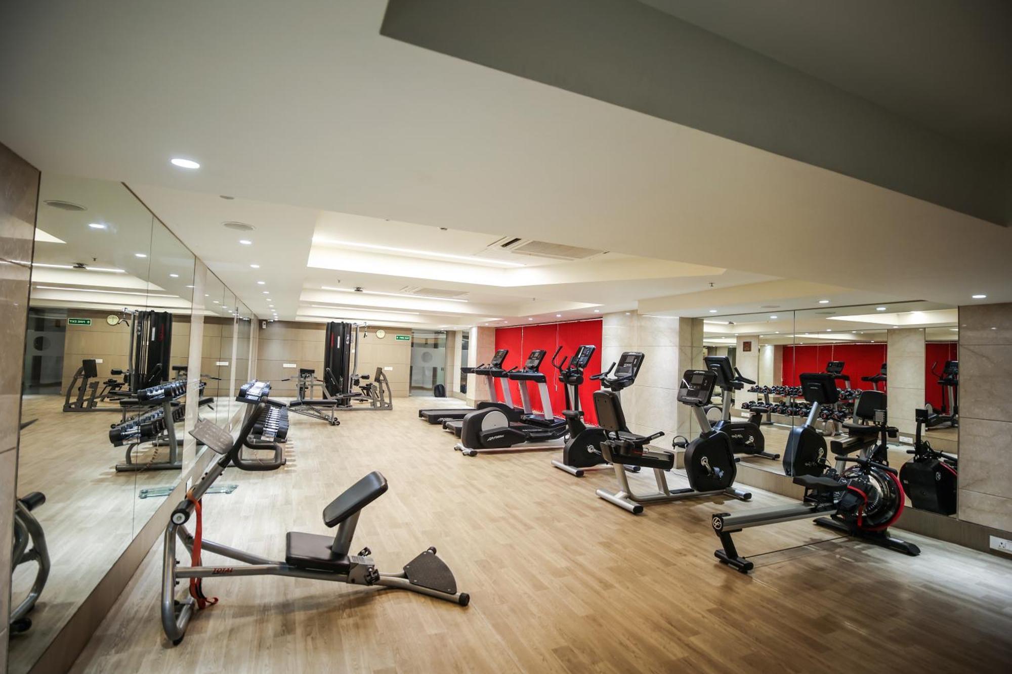 Ramada Plaza By Wyndham Lucknow Hotell Eksteriør bilde