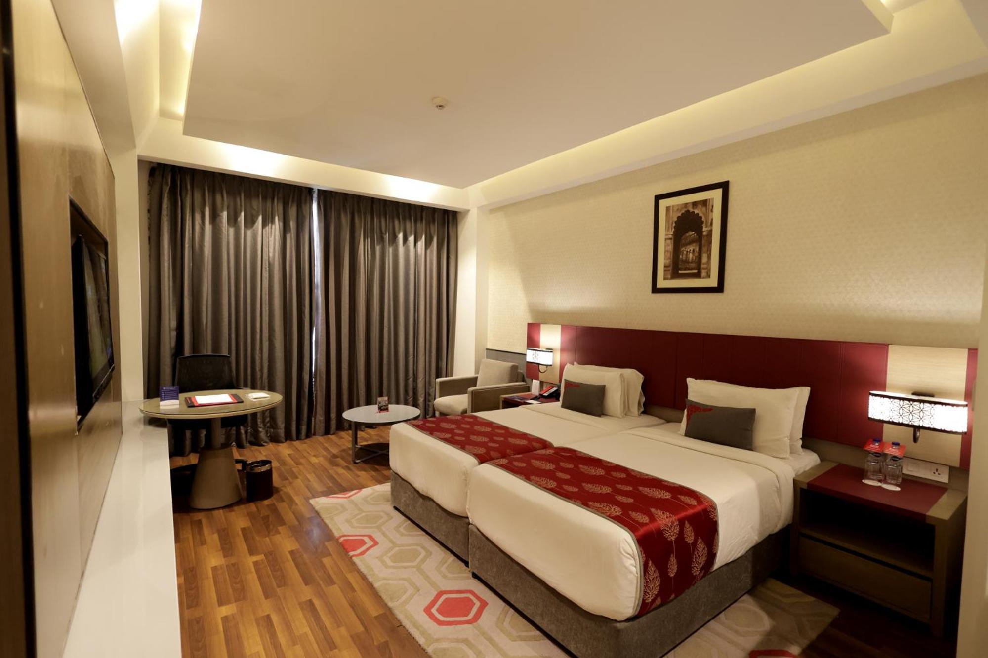 Ramada Plaza By Wyndham Lucknow Hotell Eksteriør bilde